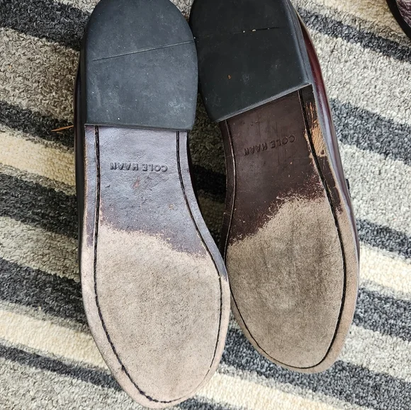 Cole Haan  Pinch Tassel Dress Loafers Rich Burgandy size 9.5 like new - Picture 2 of 5